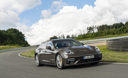 2021 Porsche Panamera Turbo S Sport Turismo (Color: Truffle Brown Metallic) Front Three-Quarter Wallpapers 450x275 (76)