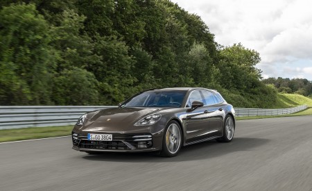 2021 Porsche Panamera Turbo S Sport Turismo (Color: Truffle Brown Metallic) Front Three-Quarter Wallpapers 450x275 (77)