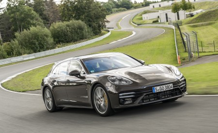 2021 Porsche Panamera Turbo S Sport Turismo (Color: Truffle Brown Metallic) Front Three-Quarter Wallpapers 450x275 (79)