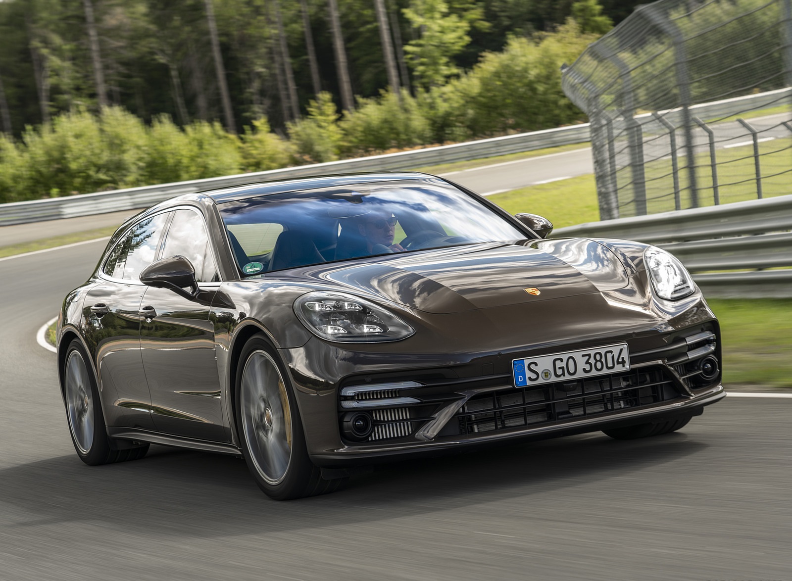 2021 Porsche Panamera Turbo S Sport Turismo (Color: Truffle Brown Metallic) Front Three-Quarter Wallpapers  #80 of 114