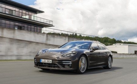 2021 Porsche Panamera Turbo S Sport Turismo (Color: Truffle Brown Metallic) Front Three-Quarter Wallpapers 450x275 (82)