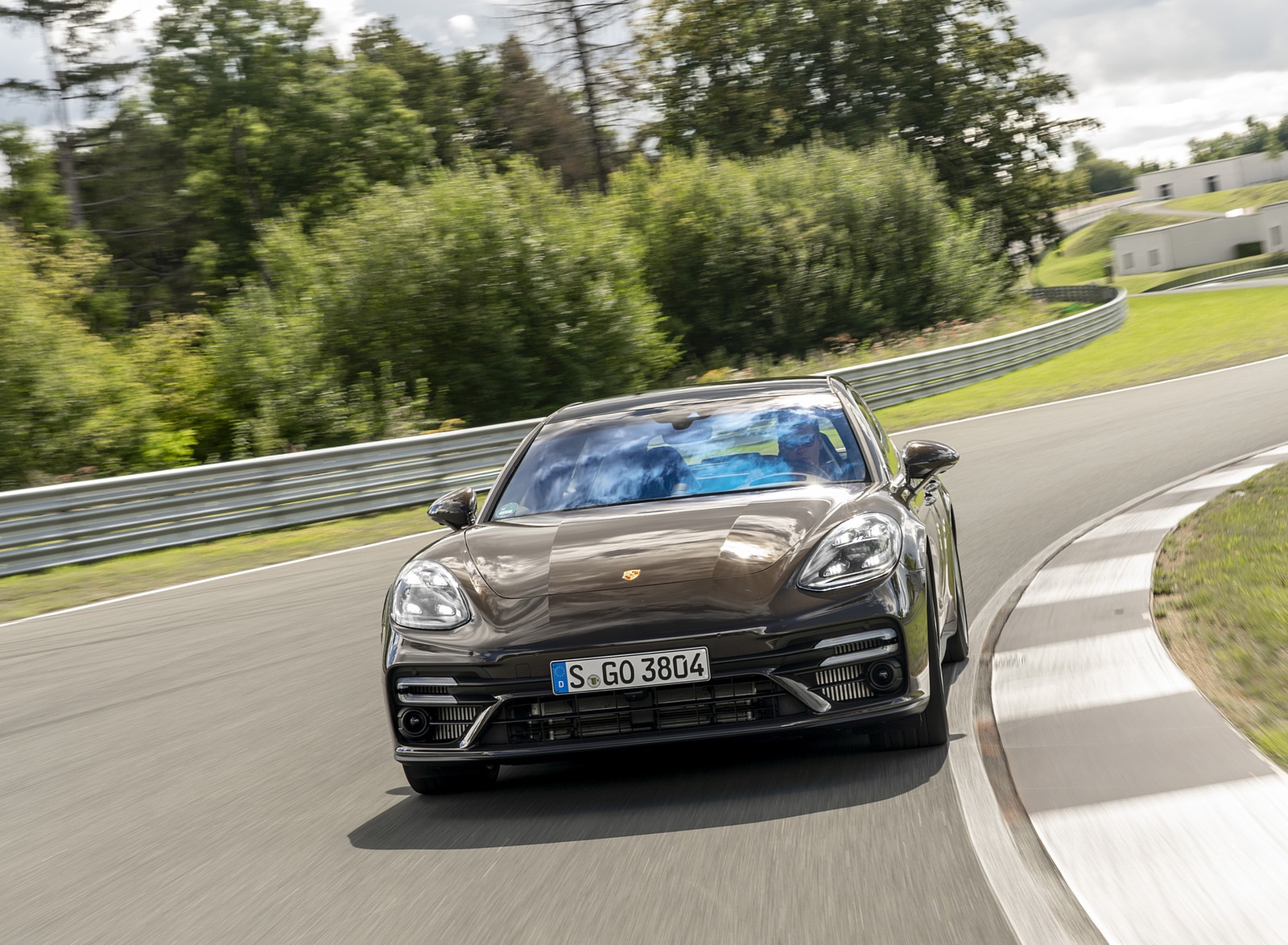 2021 Porsche Panamera Turbo S Sport Turismo (Color: Truffle Brown Metallic) Front Wallpapers #67 of 114