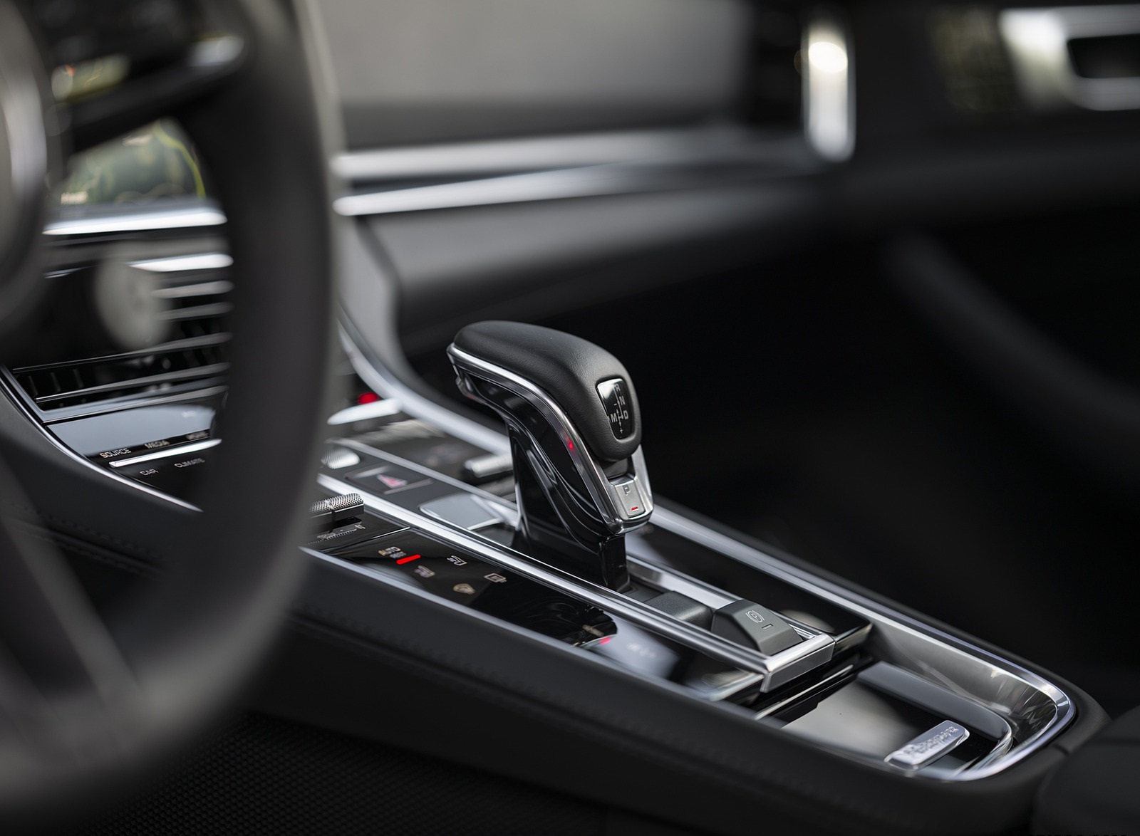 2021 Porsche Panamera Turbo S Sport Turismo (Color: Truffle Brown Metallic) Interior Detail Wallpapers #110 of 114