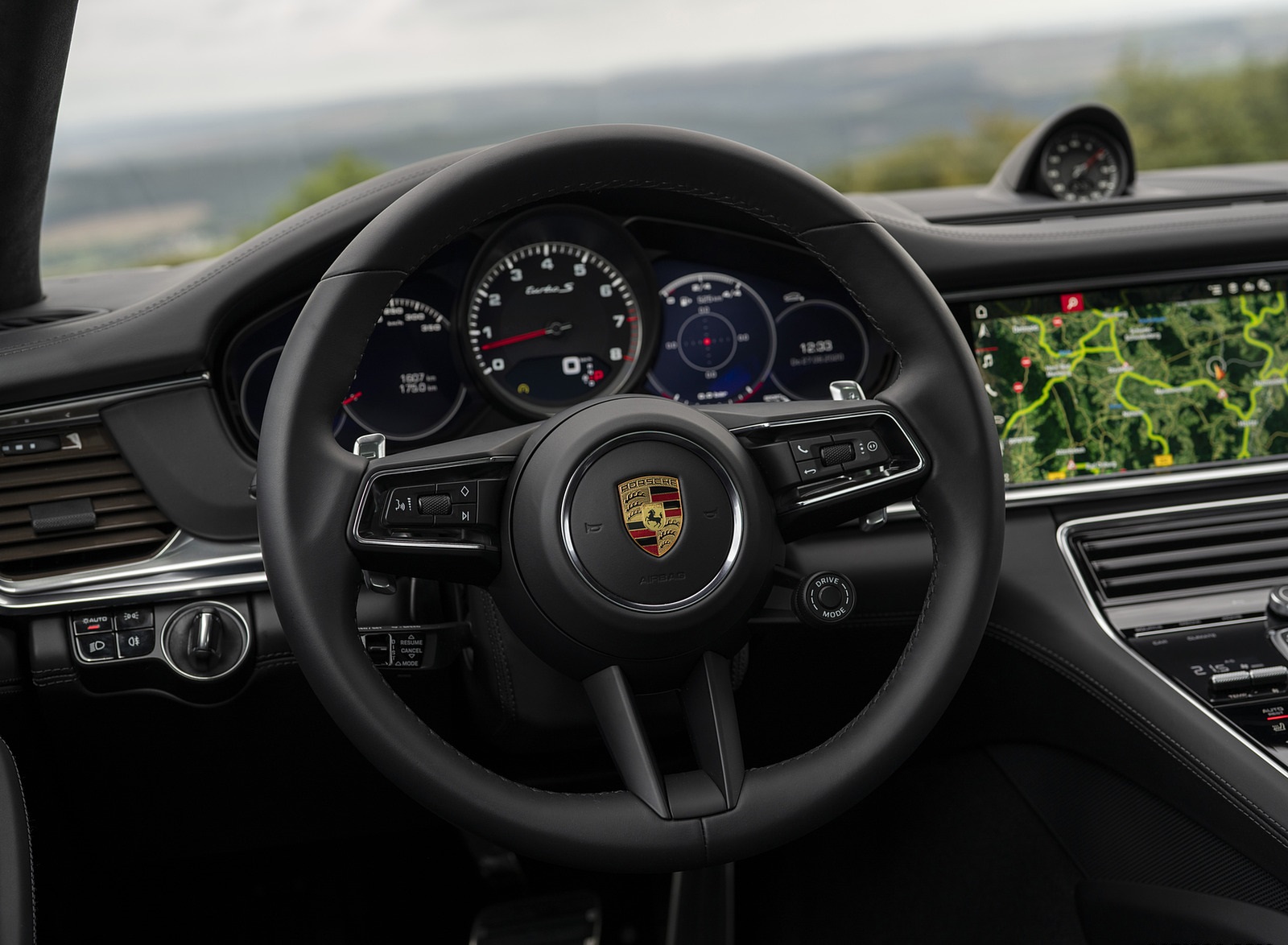 2021 Porsche Panamera Turbo S Sport Turismo (Color: Truffle Brown Metallic) Interior Steering Wheel Wallpapers #107 of 114