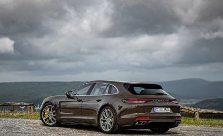 2021 Porsche Panamera Turbo S Sport Turismo (Color: Truffle Brown Metallic) Rear Three-Quarter Wallpapers 450x275 (86)