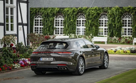 2021 Porsche Panamera Turbo S Sport Turismo (Color: Truffle Brown Metallic) Rear Three-Quarter Wallpapers 450x275 (92)