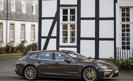 2021 Porsche Panamera Turbo S Sport Turismo (Color: Truffle Brown Metallic) Side Wallpapers 450x275 (98)