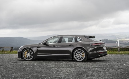 2021 Porsche Panamera Turbo S Sport Turismo (Color: Truffle Brown Metallic) Side Wallpapers 450x275 (88)