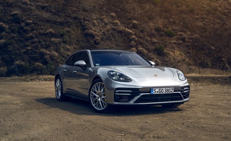 2021 Porsche Panamera Turbo S Sport Turismo (US-Spec; Color: GT Silver Metallic) Front Three-Quarter Wallpapers 450x275 (14)