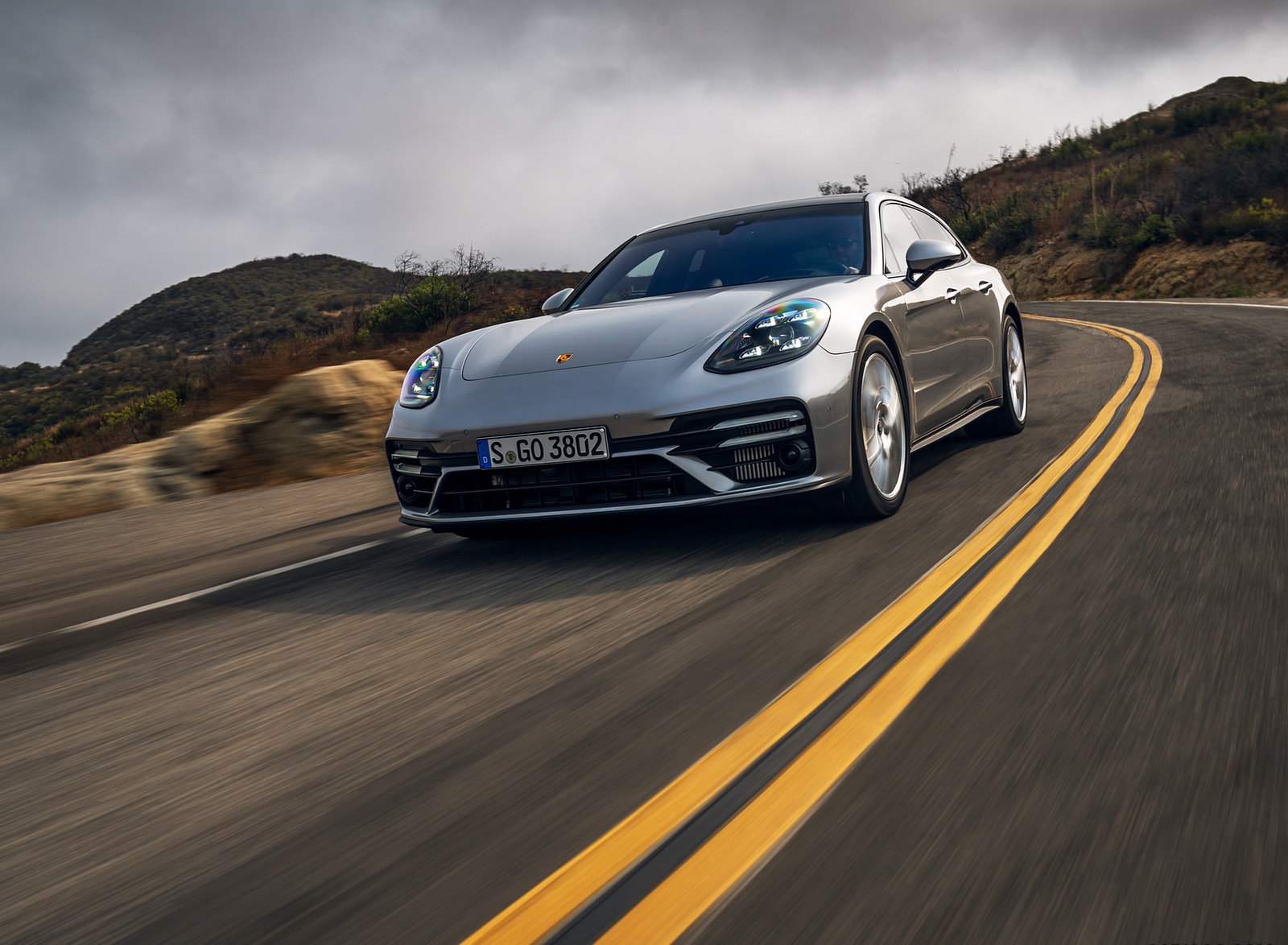 2021 Porsche Panamera Turbo S Sport Turismo (US-Spec; Color: GT Silver Metallic) Front Wallpapers  (8)