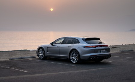 2021 Porsche Panamera Turbo S Sport Turismo (US-Spec; Color: GT Silver Metallic) Rear Three-Quarter Wallpapers 450x275 (16)