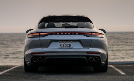 2021 Porsche Panamera Turbo S Sport Turismo (US-Spec; Color: GT Silver Metallic) Rear Wallpapers 450x275 (17)