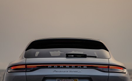 2021 Porsche Panamera Turbo S Sport Turismo (US-Spec; Color: GT Silver Metallic) Tail Light Wallpapers 450x275 (21)