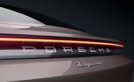 2021 Porsche Taycan Badge Wallpapers 450x275 (215)