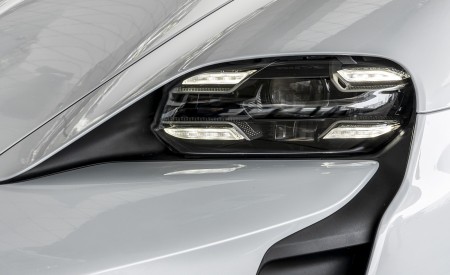 2021 Porsche Taycan (Color: Ice Grey Metallic) Headlight Wallpapers 450x275 (79)