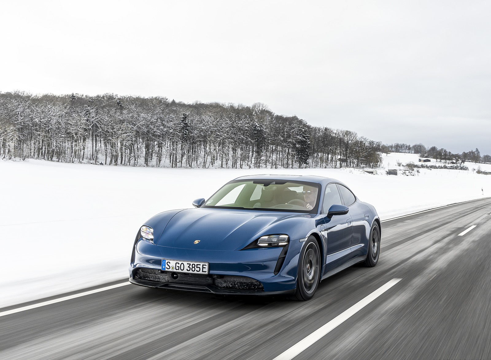2021 Porsche Taycan (Color: Neptune Blue) Front Three-Quarter Wallpapers #14 of 218