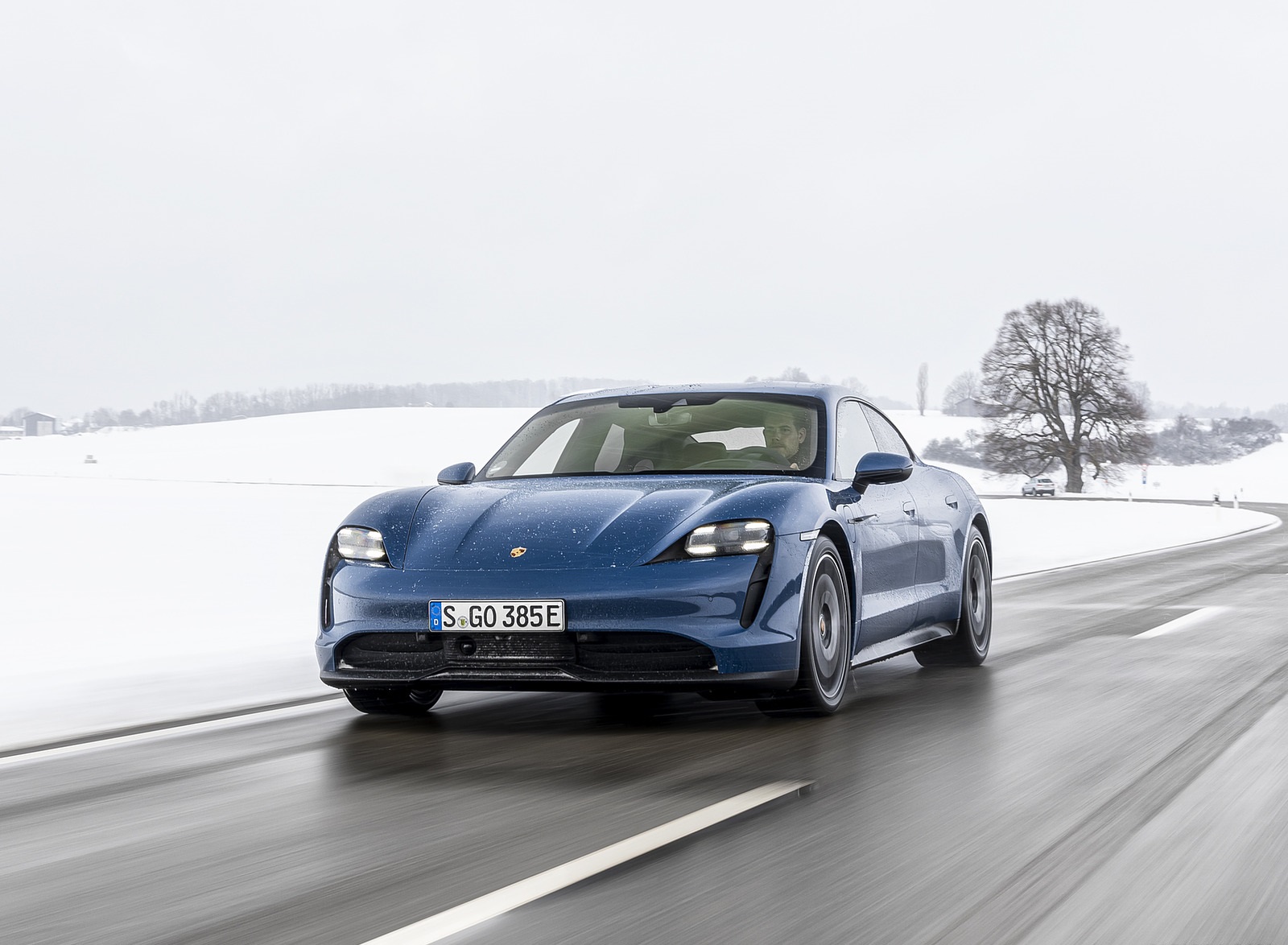 2021 Porsche Taycan (Color: Neptune Blue) Front Wallpapers (5)