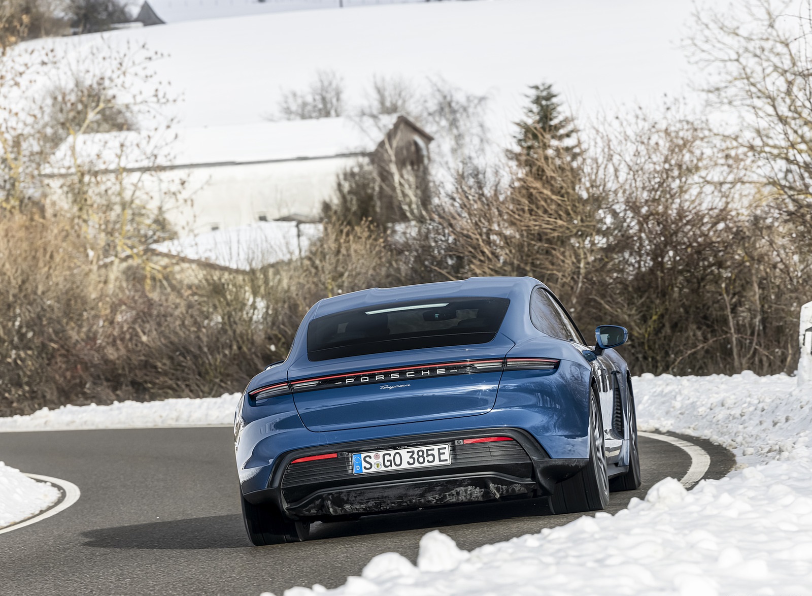 2021 Porsche Taycan (Color: Neptune Blue) Rear Wallpapers (8)