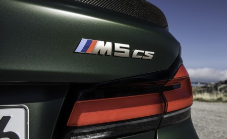 2022 BMW M5 CS Badge Wallpapers 450x275 (89)