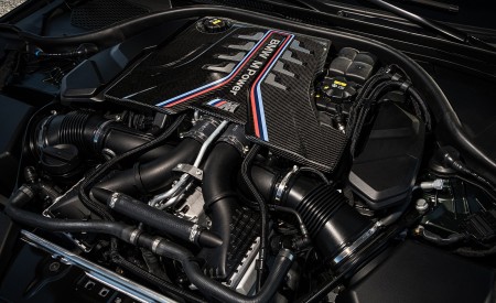 2022 BMW M5 CS Engine Wallpapers 450x275 (104)