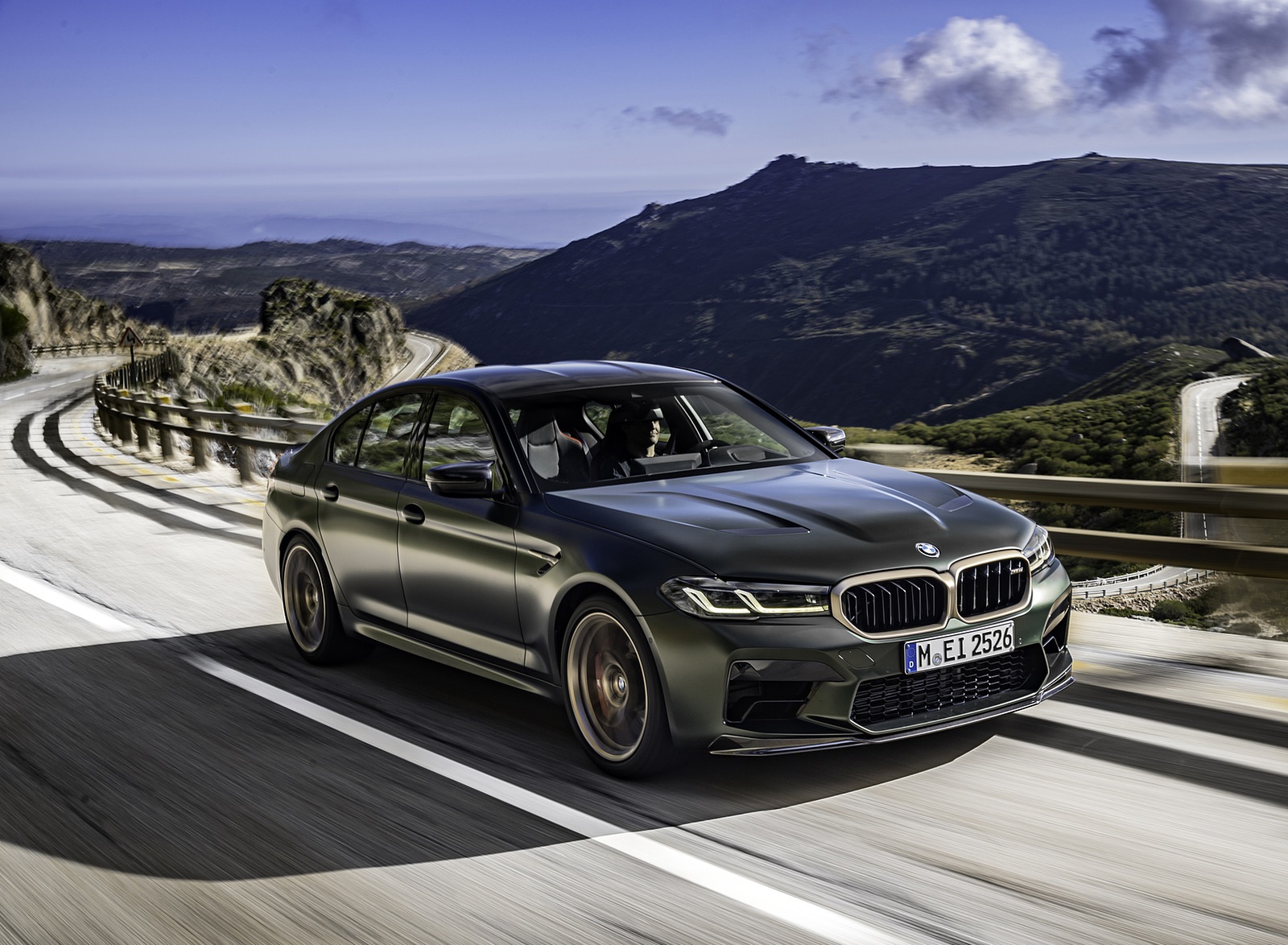 2022 BMW M5 CS Front Three-Quarter Wallpapers #37 of 155