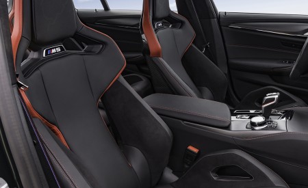 2022 BMW M5 CS Interior Front Seats Wallpapers 450x275 (118)