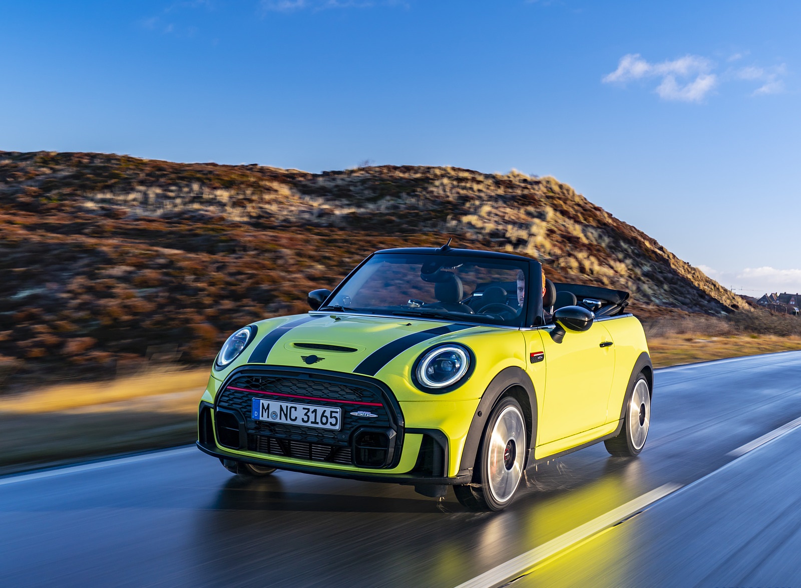 2022 Mini Cooper S Convertible Front Three-Quarter Wallpapers  (2)