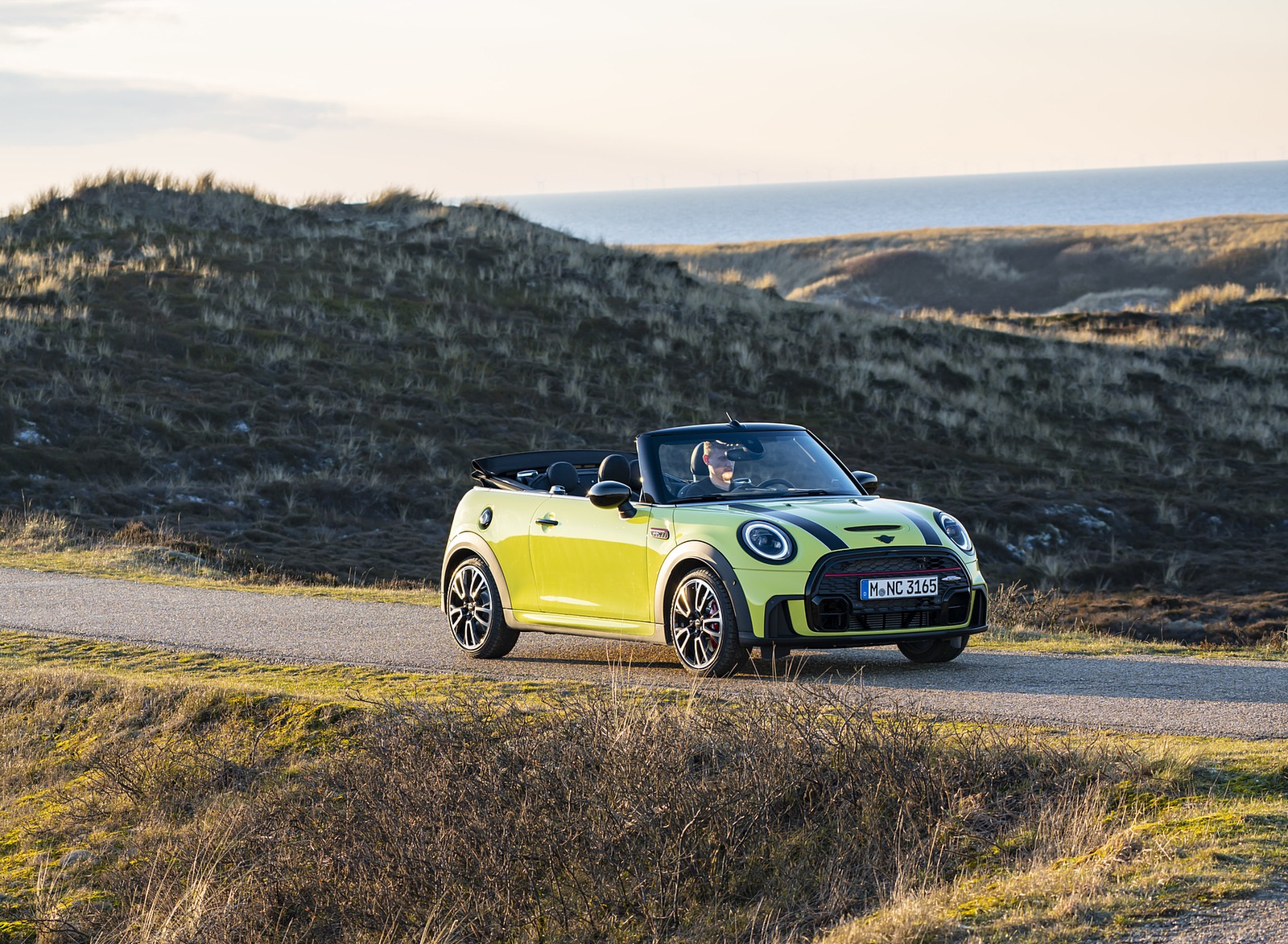 2022 Mini Cooper S Convertible Front Three-Quarter Wallpapers  #33 of 131