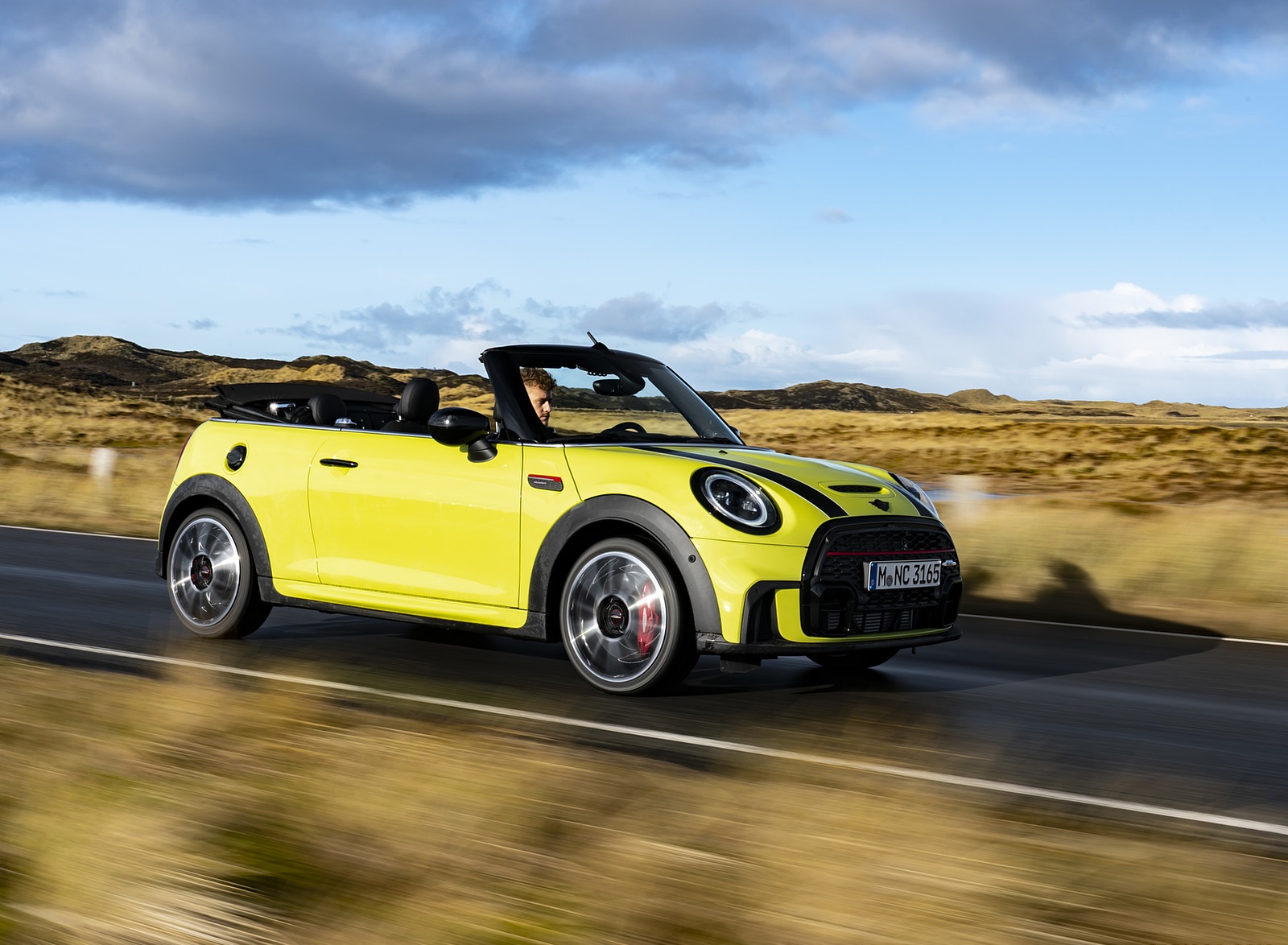 2022 Mini Cooper S Convertible Front Three-Quarter Wallpapers #8 of 131