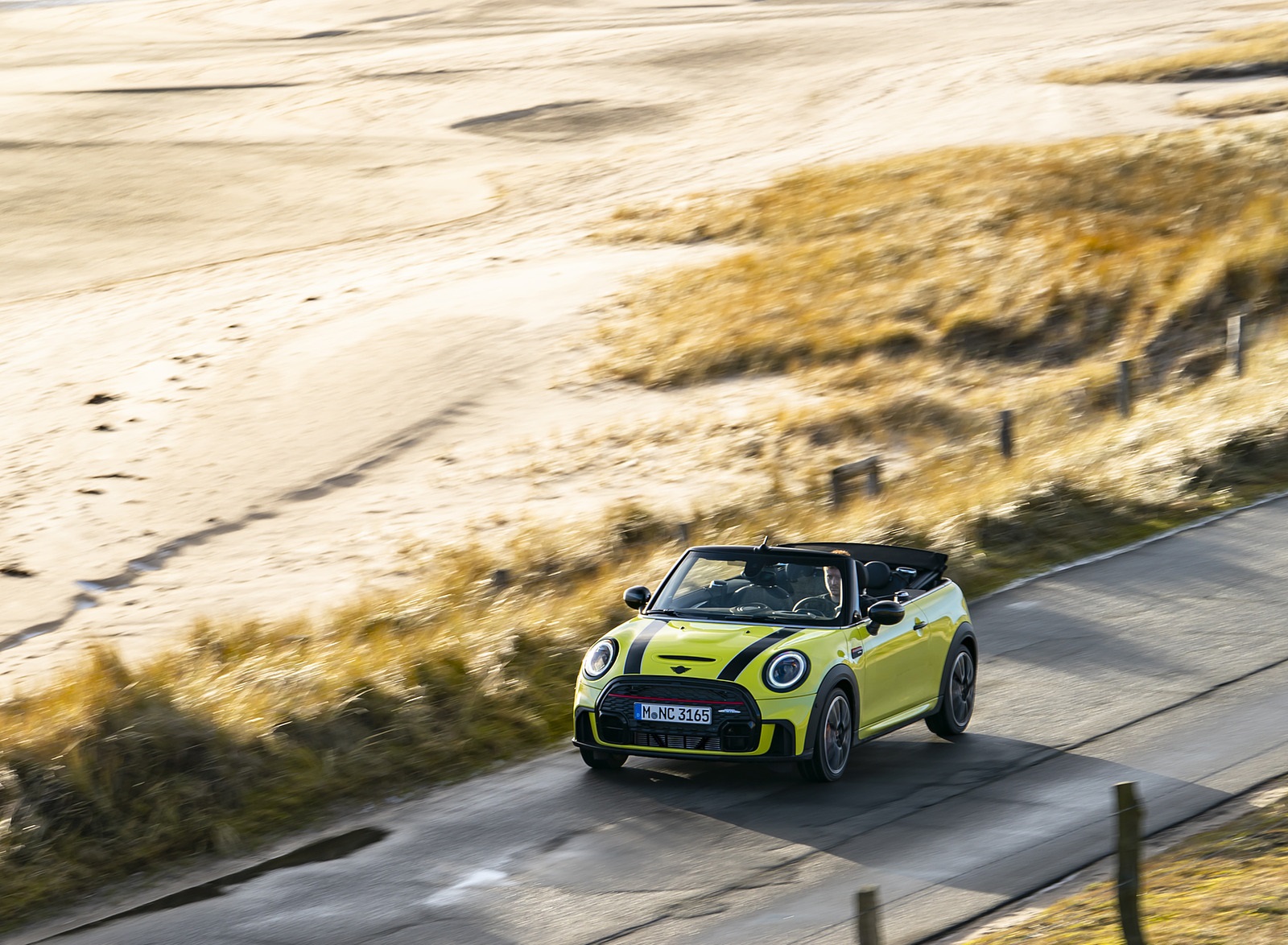 2022 Mini Cooper S Convertible Front Three-Quarter Wallpapers #28 of 131