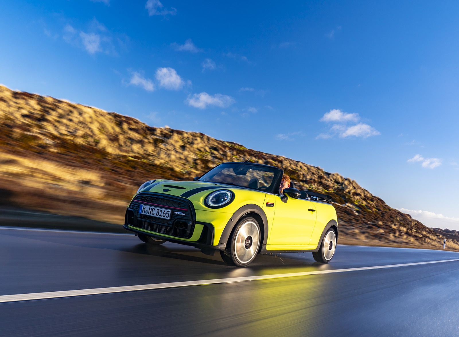 2022 Mini Cooper S Convertible Front Three-Quarter Wallpapers  #10 of 131