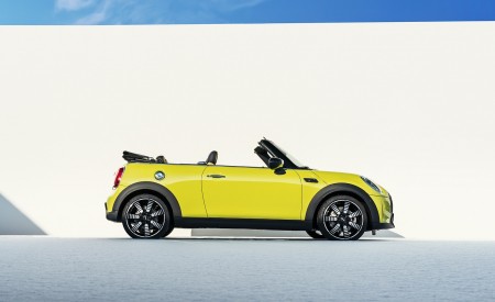 2022 MINI Cooper S Convertible Side Wallpapers 450x275 (78)