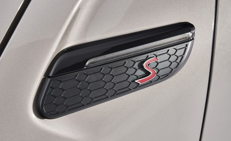 2022 MINI Cooper S Hardtop 2 Door Badge Wallpapers 450x275 (32)
