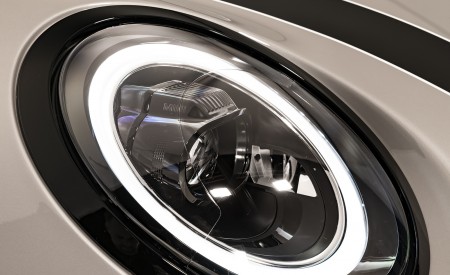 2022 MINI Cooper S Hardtop 2 Door Headlight Wallpapers 450x275 (24)