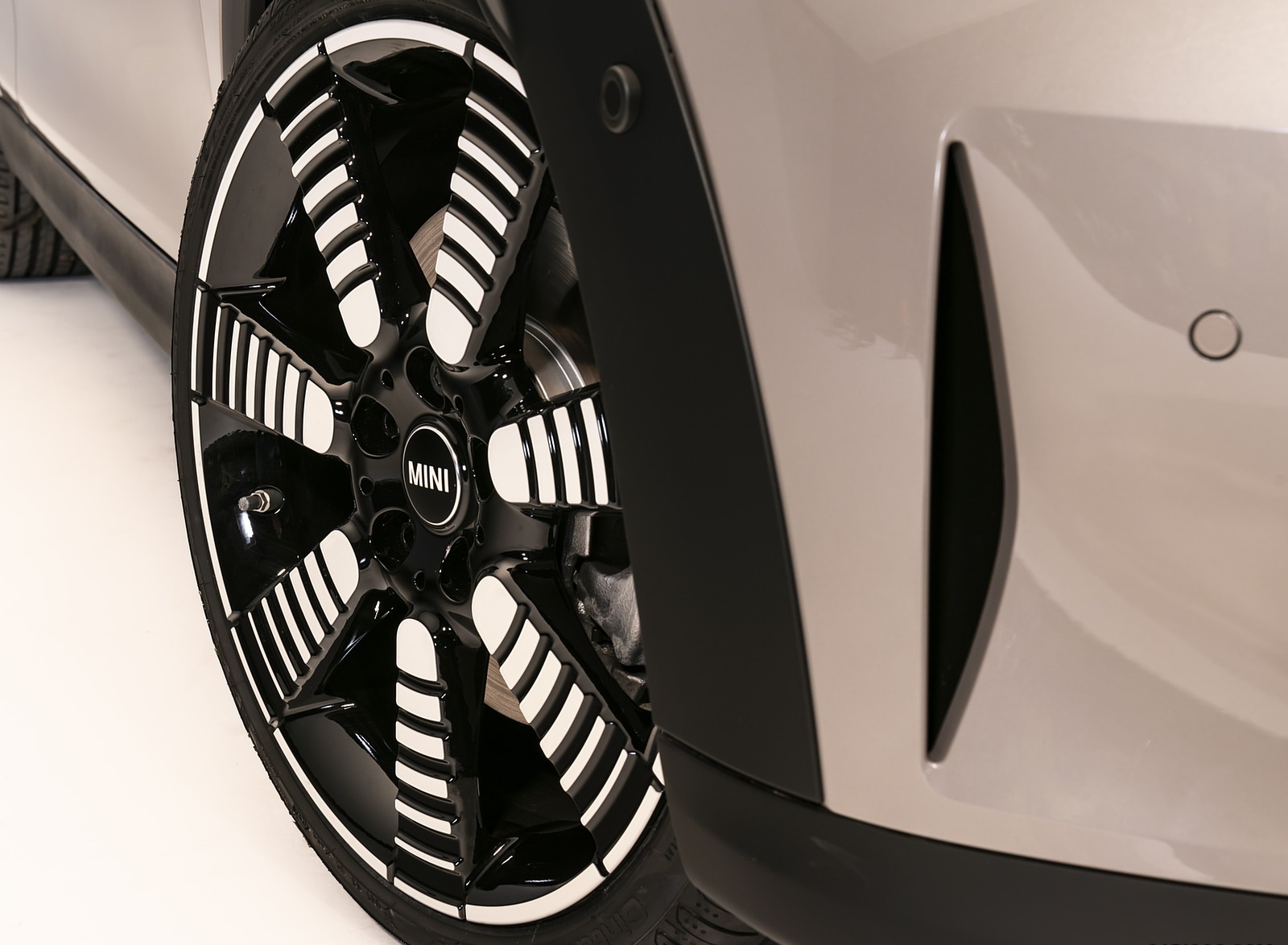 2022 MINI Cooper S Hardtop 2 Door Wheel Wallpapers #22 of 89