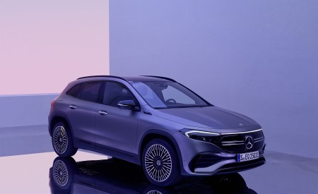 2022 Mercedes-Benz EQA Front Three-Quarter Wallpapers 450x275 (59)