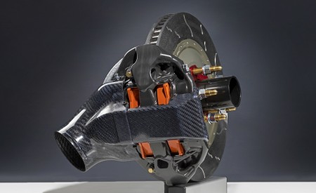 2021 Audi RS 3 LMS Brake disc and caliper with new ventilation Wallpapers 450x275 (36)