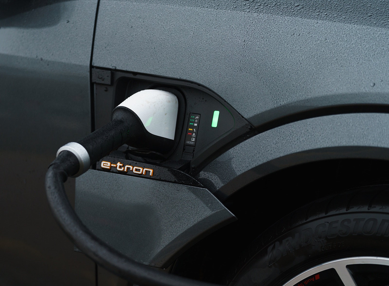 2021 Audi e-tron S Sportback (UK-Spec) Charging Wallpapers #78 of 119