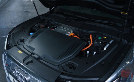 2021 Audi e-tron S Sportback (UK-Spec) Engine Wallpapers  450x275 (81)
