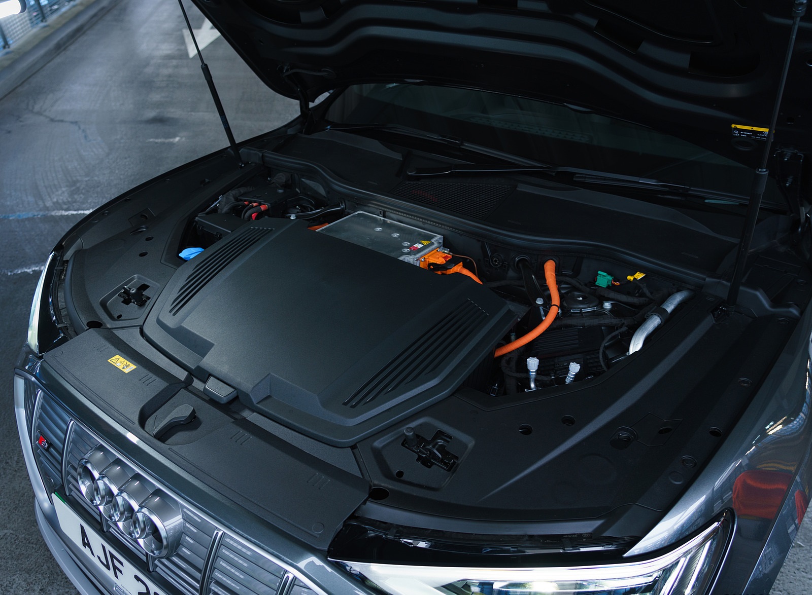 2021 Audi e-tron S Sportback (UK-Spec) Engine Wallpapers  #81 of 119