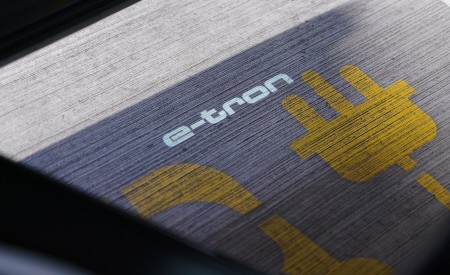 2021 Audi e-tron S Sportback (UK-Spec) Ground Projection Wallpapers  450x275 (87)