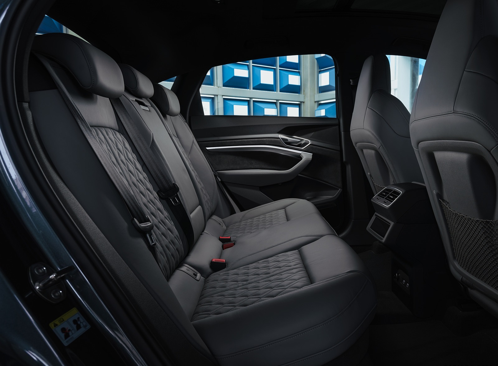 2021 Audi e-tron S Sportback (UK-Spec) Interior Rear Seats Wallpapers #116 of 119