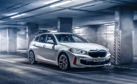2021 BMW 128ti (UK-Spec) Front Three-Quarter Wallpapers 450x275 (23)