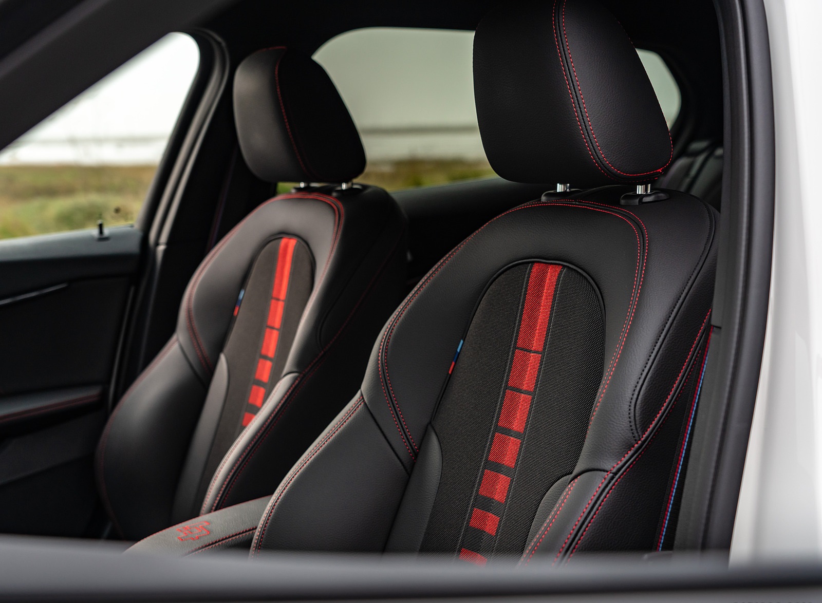 2021 BMW 128ti (UK-Spec) Interior Front Seats Wallpapers #45 of 47