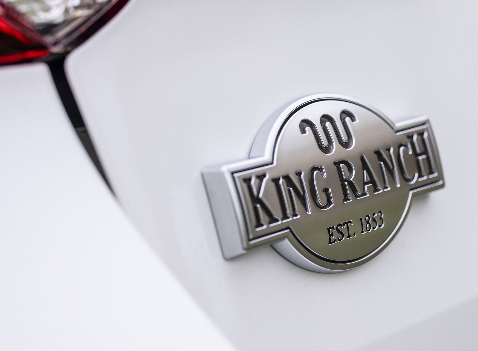 2021 Ford Explorer King Ranch Badge Wallpapers #11 of 23