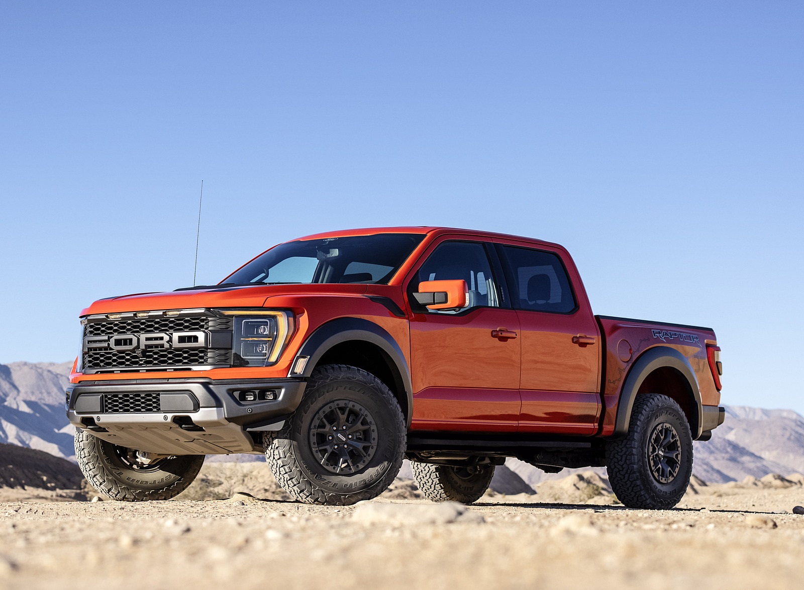 2021 Ford F-150 Raptor Front Three-Quarter Wallpapers (9)
