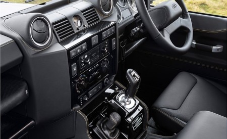 2021 Land Rover Defender Works V8 Trophy Interior Wallpapers 450x275 (36)