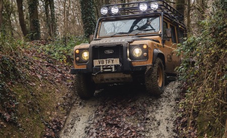 2021 Land Rover Defender Works V8 Trophy Off-Road Wallpapers 450x275 (17)