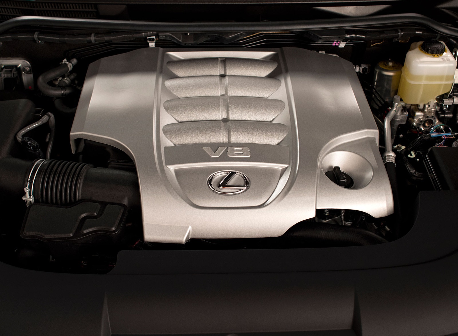 2021 Lexus LX 570 Engine Wallpapers #7 of 26