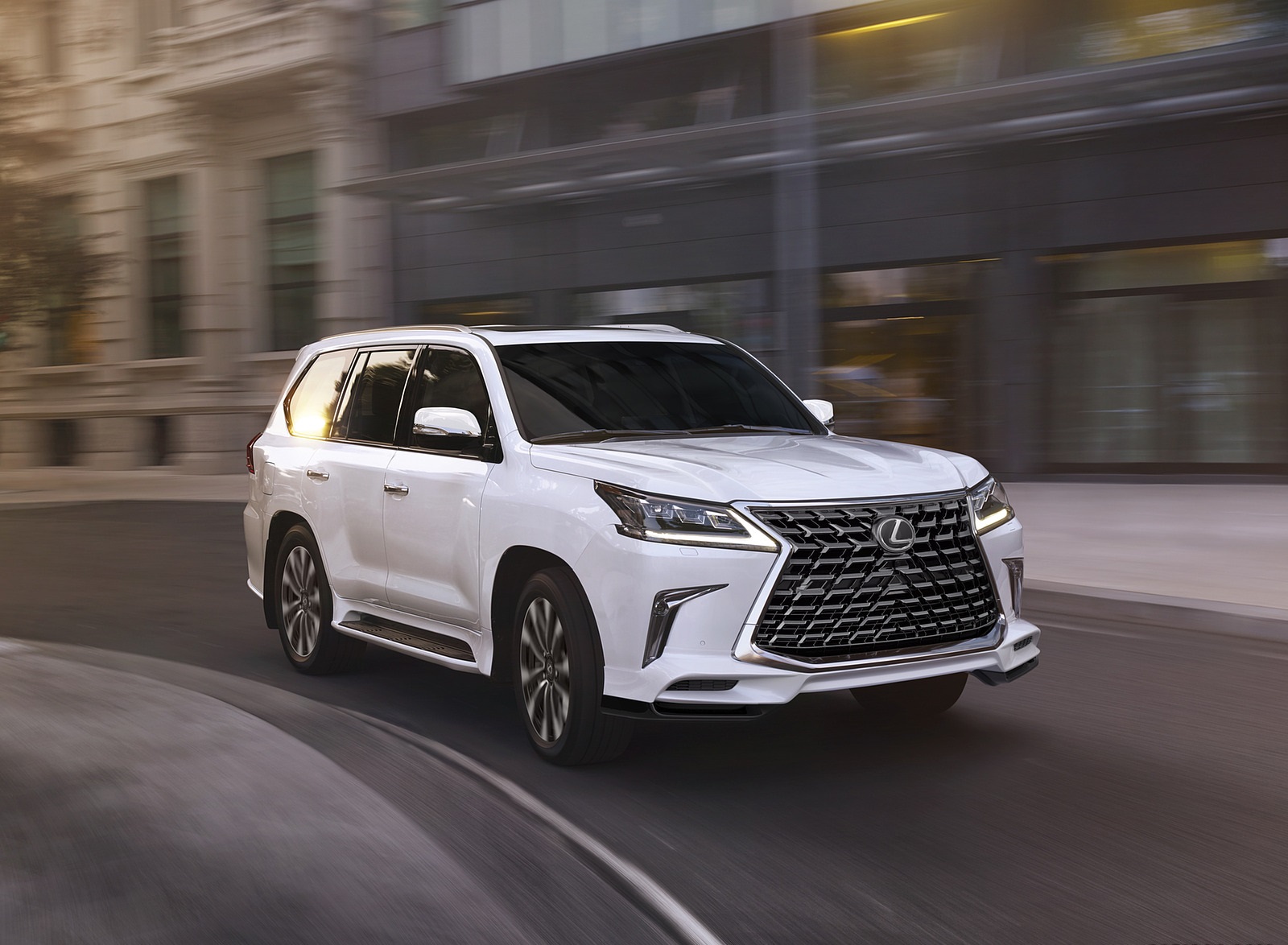 2021 Lexus LX 570 Front Three-Quarter Wallpapers  #1 of 26